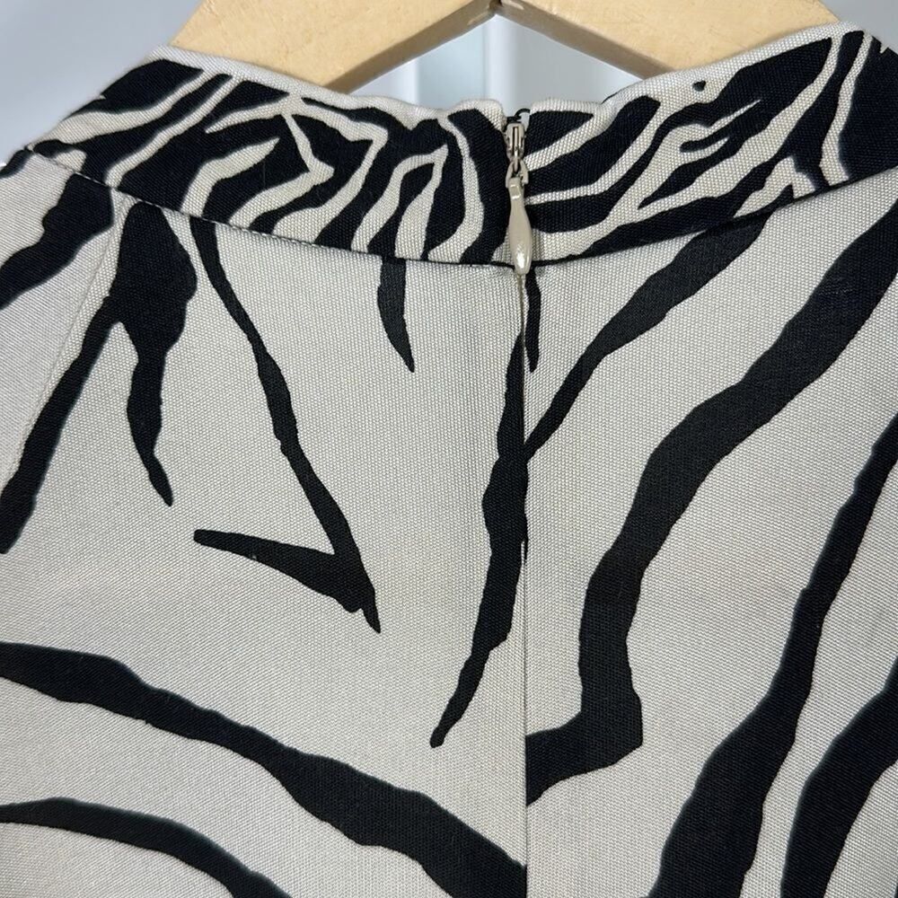 ELIE TAHARI Women’s Y2K Short Sleeve Zebra Print Jumpsuit Cream/Black Size XS - Picture 9 of 11